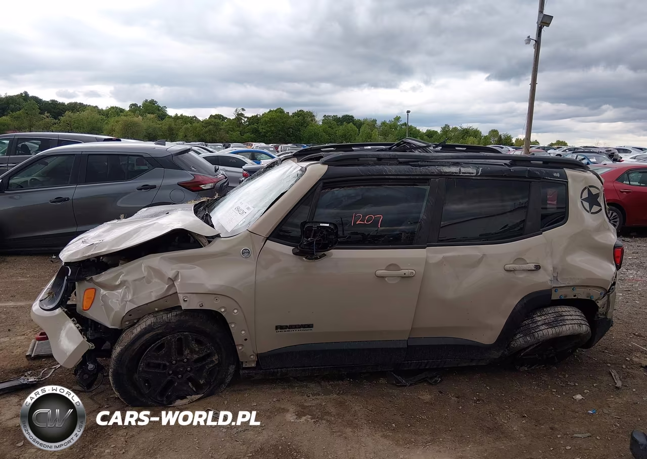 2017 Jeep Renegade Deserthawk 4X4 VIN:ZACCJBCBXHPF74503 - 13