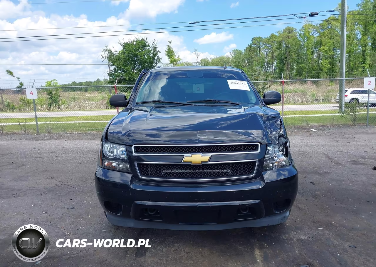 2010 Chevrolet Suburban 1500 Ls VIN:1GNUKHE33AR204048 - 12