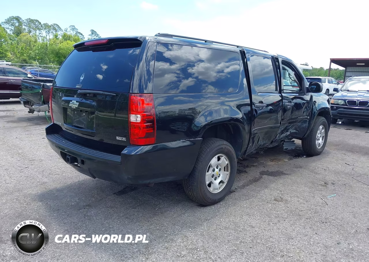 2010 Chevrolet Suburban 1500 Ls VIN:1GNUKHE33AR204048 - 4
