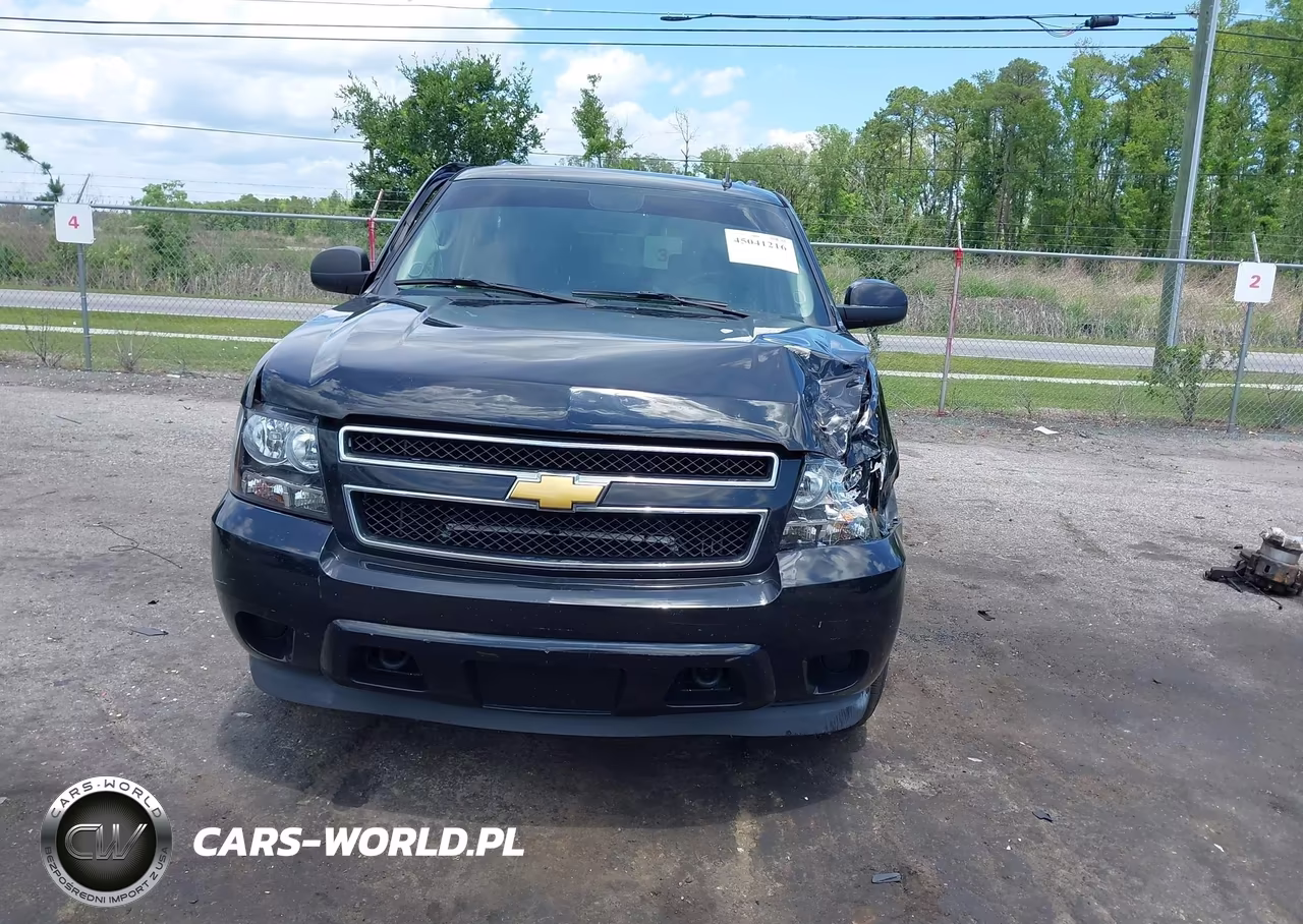 2010 Chevrolet Suburban 1500 Ls VIN:1GNUKHE33AR204048 - 6