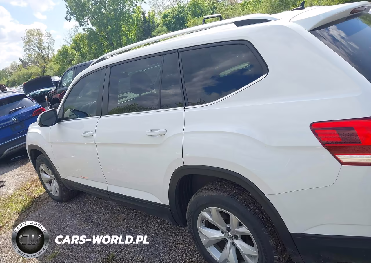2018 Volkswagen Atlas 3.6L V6 Launch Edition VIN:1V2HR2CA0JC513126 - 14