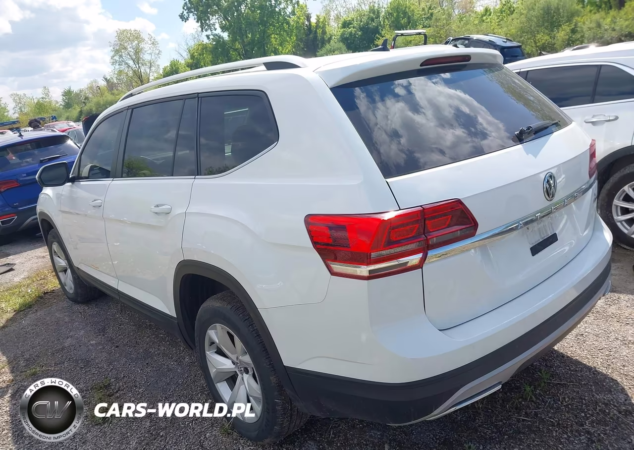 2018 Volkswagen Atlas 3.6L V6 Launch Edition VIN:1V2HR2CA0JC513126 - 3