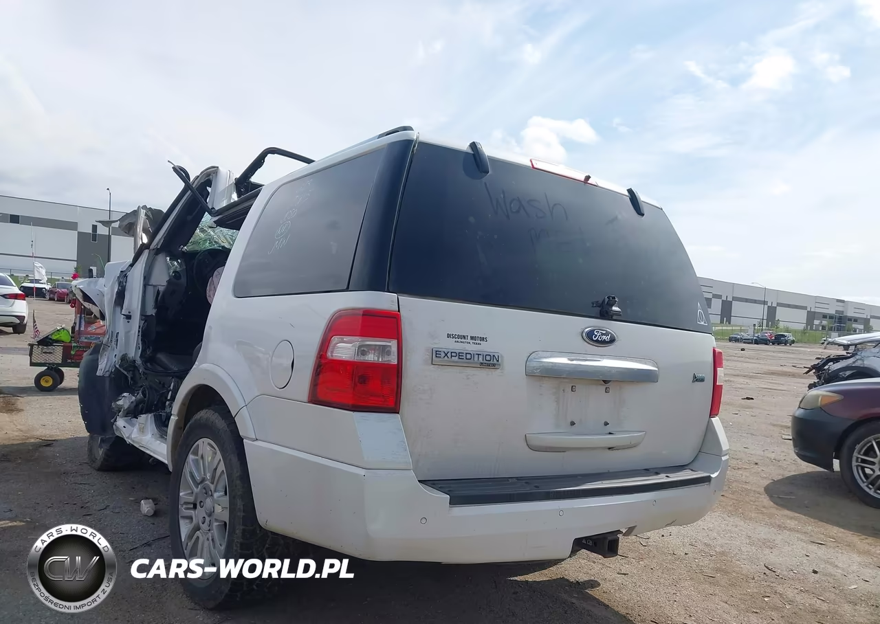2013 Ford Expedition Limited VIN:1FMJU1K51DEF70083 - 3