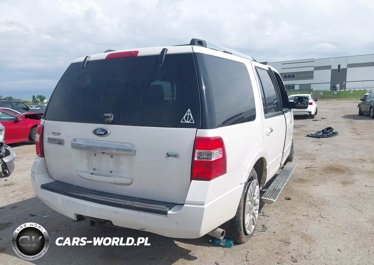 2013 Ford Expedition Limited VIN:1FMJU1K51DEF70083 - 4
