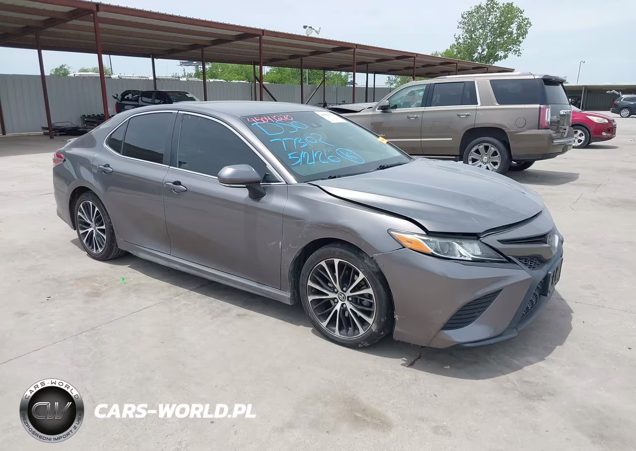2018 Toyota Camry Se – zdjęcie 1 z 17