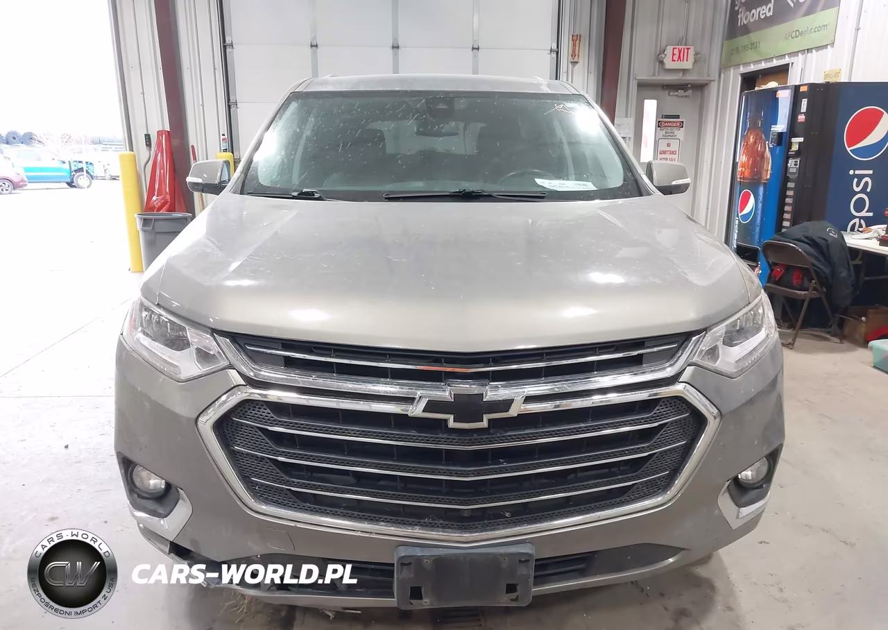 2018 Chevrolet Traverse Premier VIN:1GNEVJKW4JJ128582 - 12