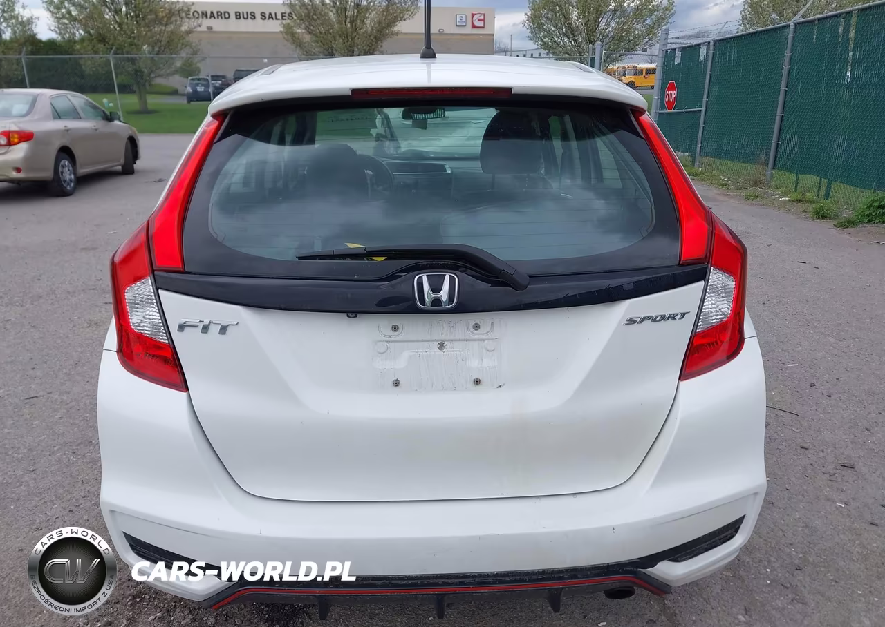 2018 Honda Fit Sport VIN:3HGGK5H65JM703432 - 16