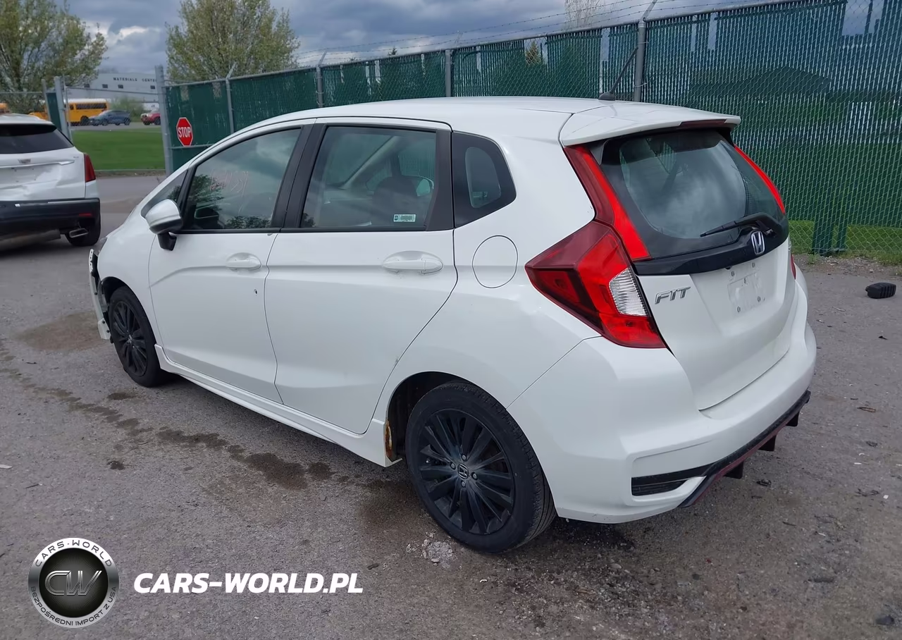2018 Honda Fit Sport VIN:3HGGK5H65JM703432 - 3