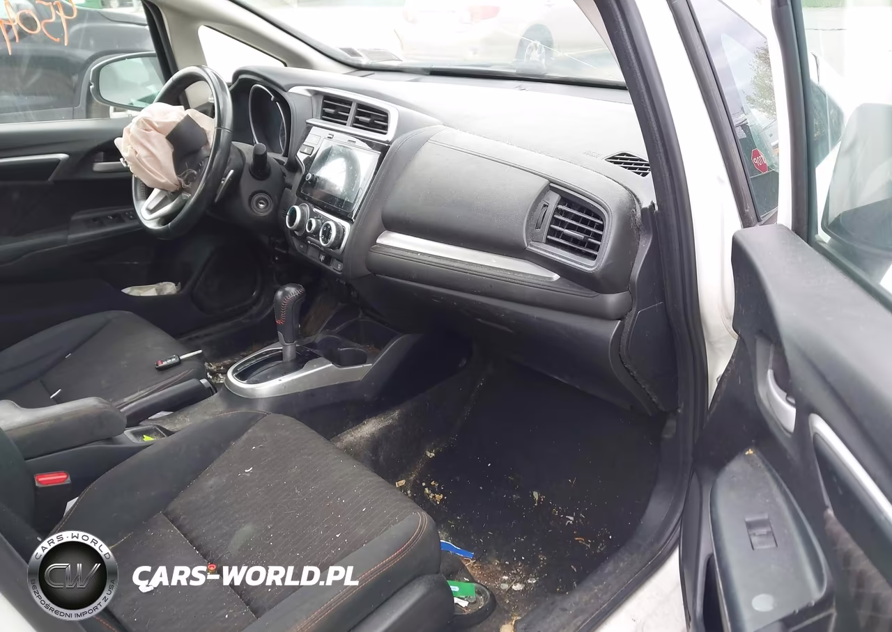2018 Honda Fit Sport VIN:3HGGK5H65JM703432 - 5