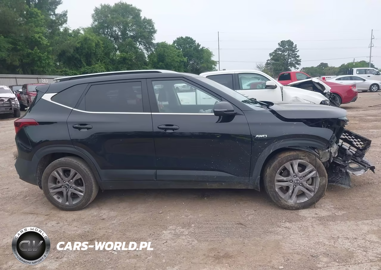 2021 Kia Seltos S VIN:KNDEUCAAXM7227289 - 14