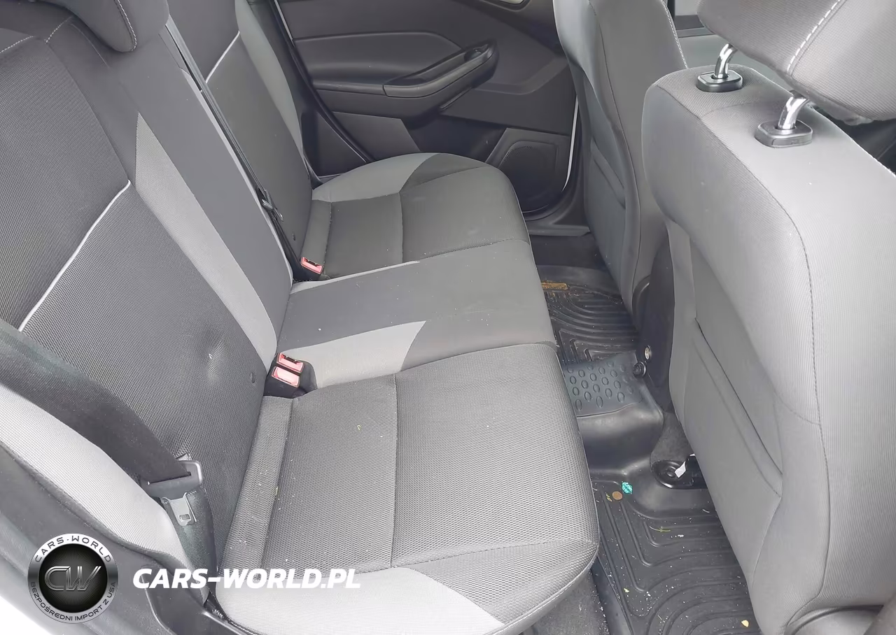2014 Ford Focus Se VIN:1FADP3K24EL361949 - 8