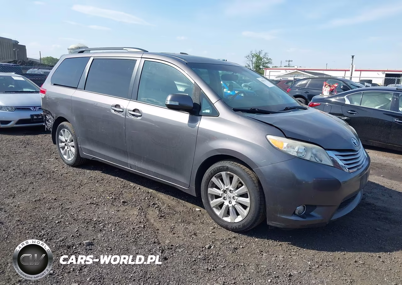 2014 Toyota Sienna Limited 7 Passenger