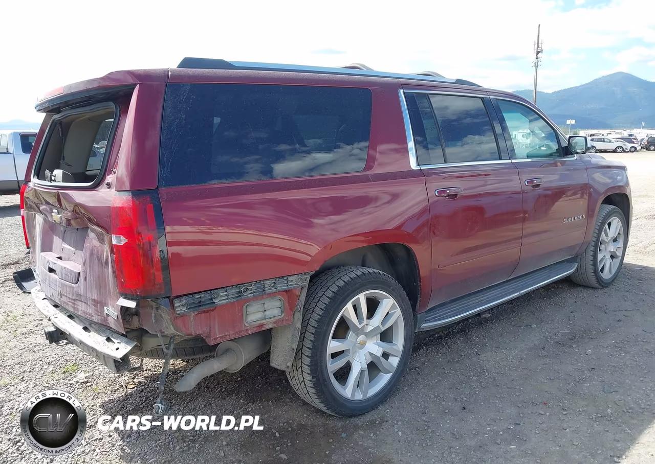 2018 Chevrolet Suburban Premier VIN:1GNSKJKC7JR146187 - 4