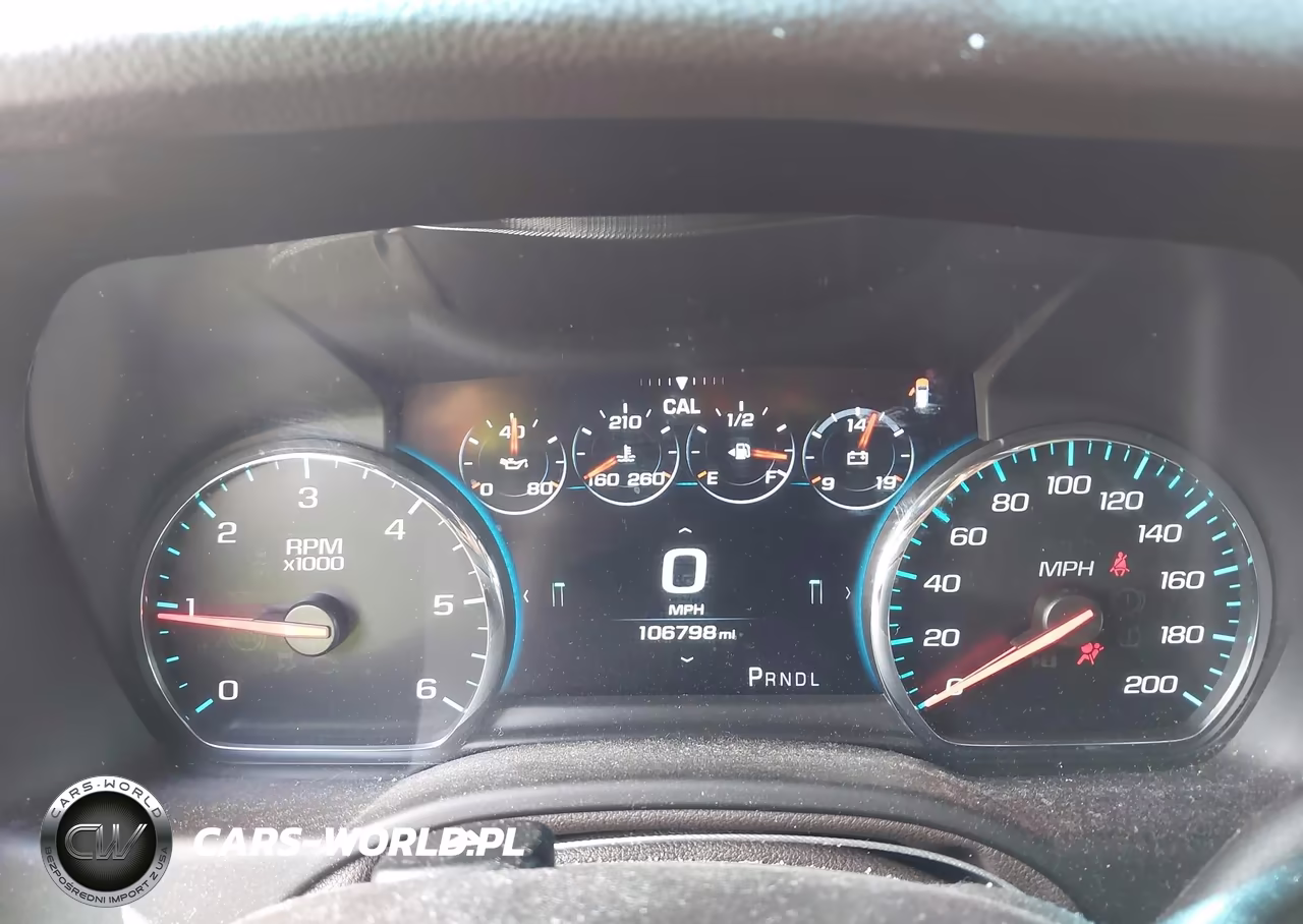 2018 Chevrolet Suburban Premier VIN:1GNSKJKC7JR146187 - 7