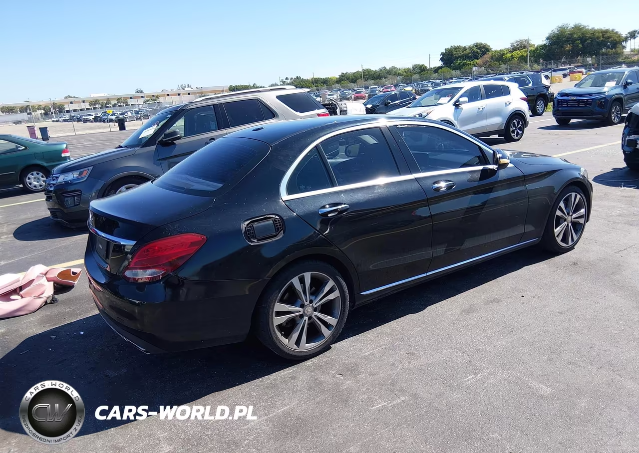 2015 Mercedes-Benz C 300 VIN:55SWF4JB4FU059092 - 4