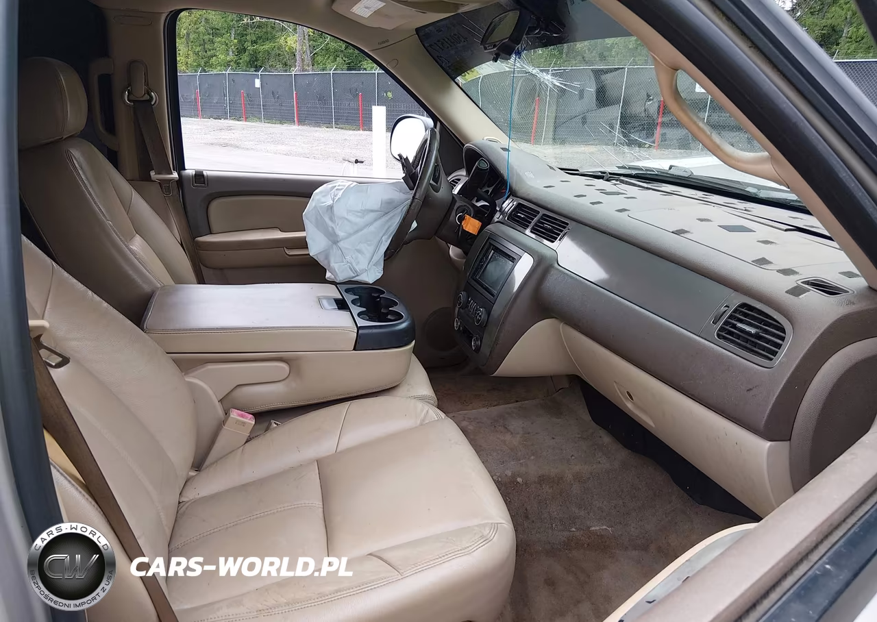 2009 Chevrolet Tahoe Ls VIN:1GNFK13069R201309 - 5