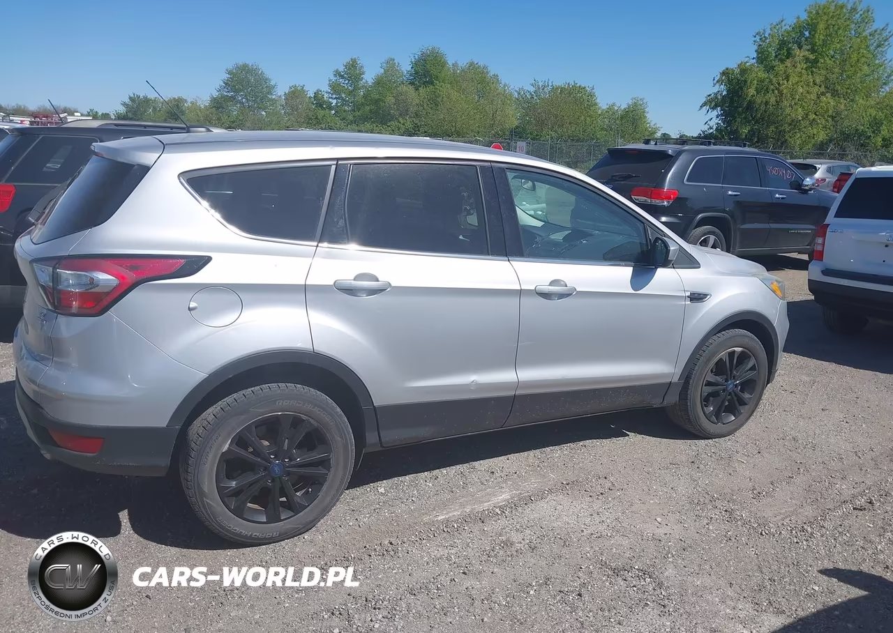 2017 Ford Escape Se VIN:1FMCU9GD2HUC95729 - 13