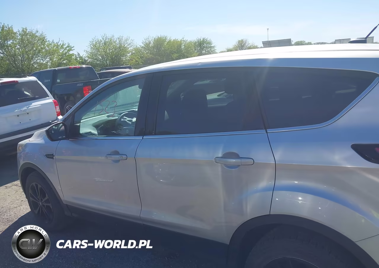2017 Ford Escape Se VIN:1FMCU9GD2HUC95729 - 14