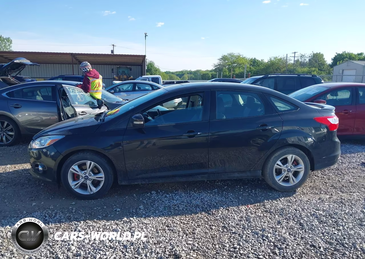 2012 Ford Focus Se VIN:1FAHP3F29CL464048 - 14