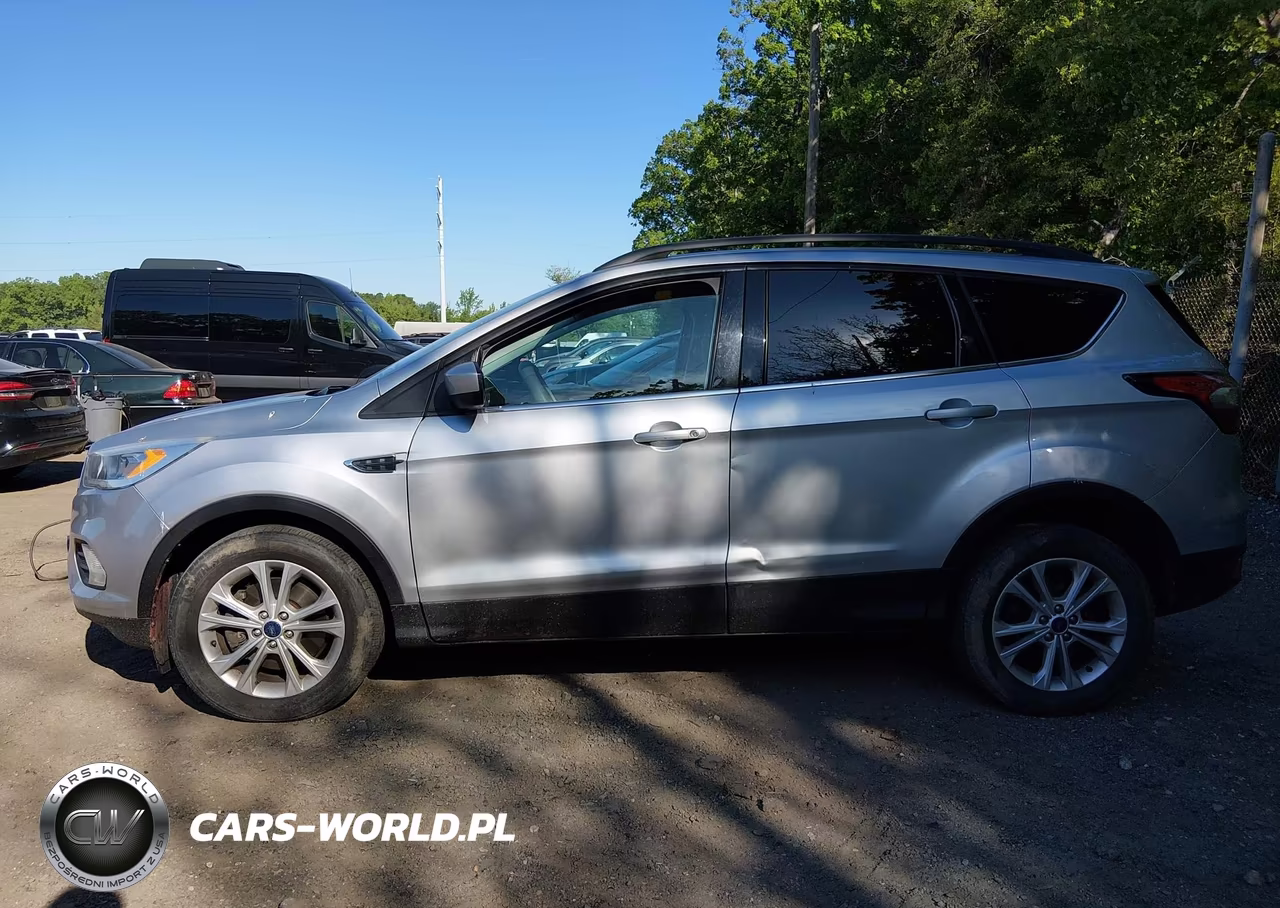 2017 Ford Escape Se VIN:1FMCU9G99HUE61689 - 14