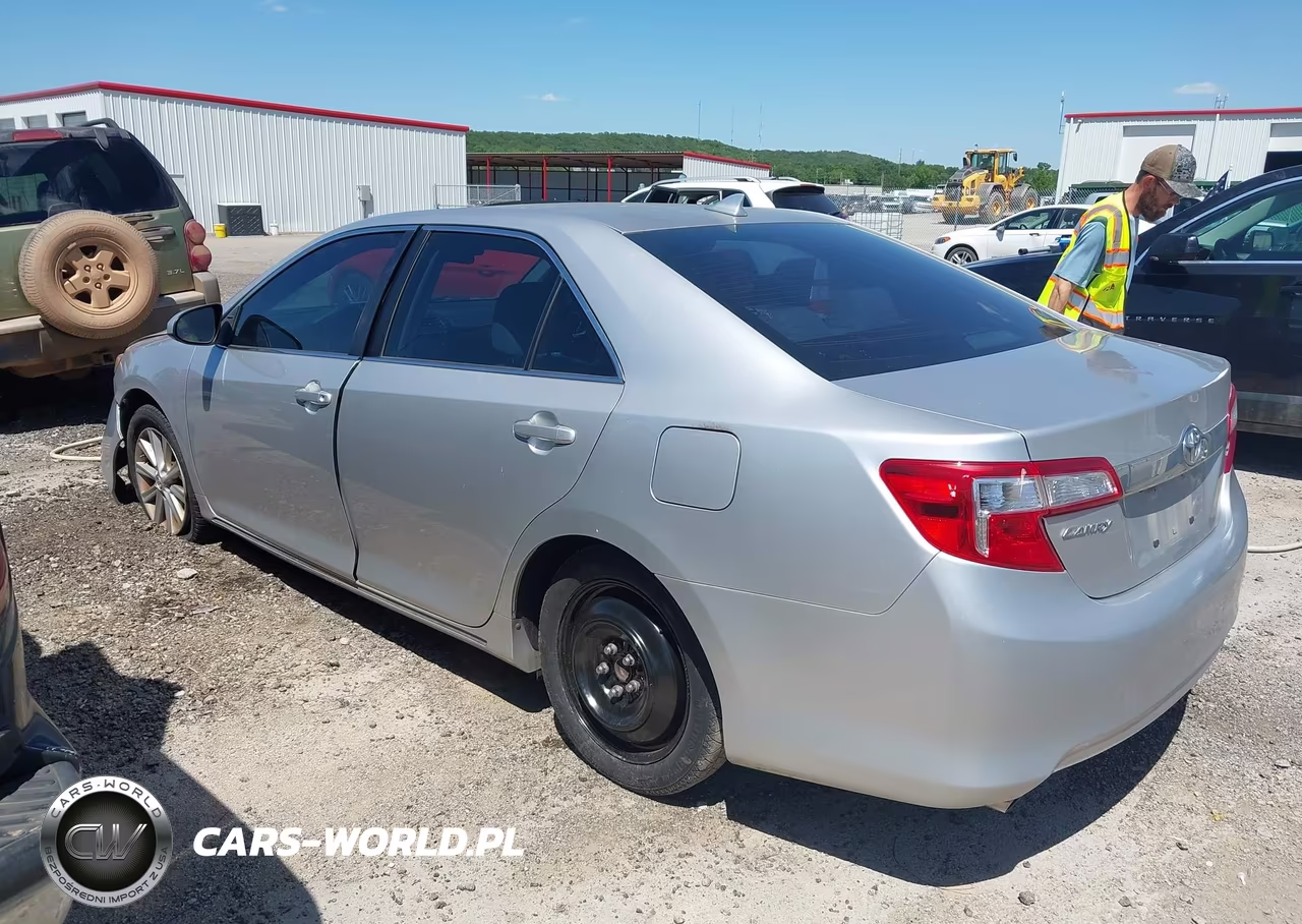 2013 Toyota Camry Xle V6 VIN:4T1BK1FK1DU531073 - 3
