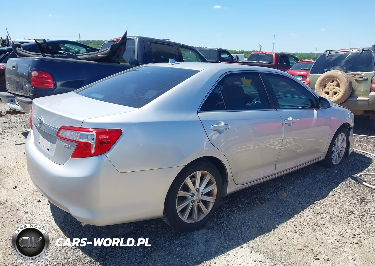 2013 Toyota Camry Xle V6 VIN:4T1BK1FK1DU531073 - 4