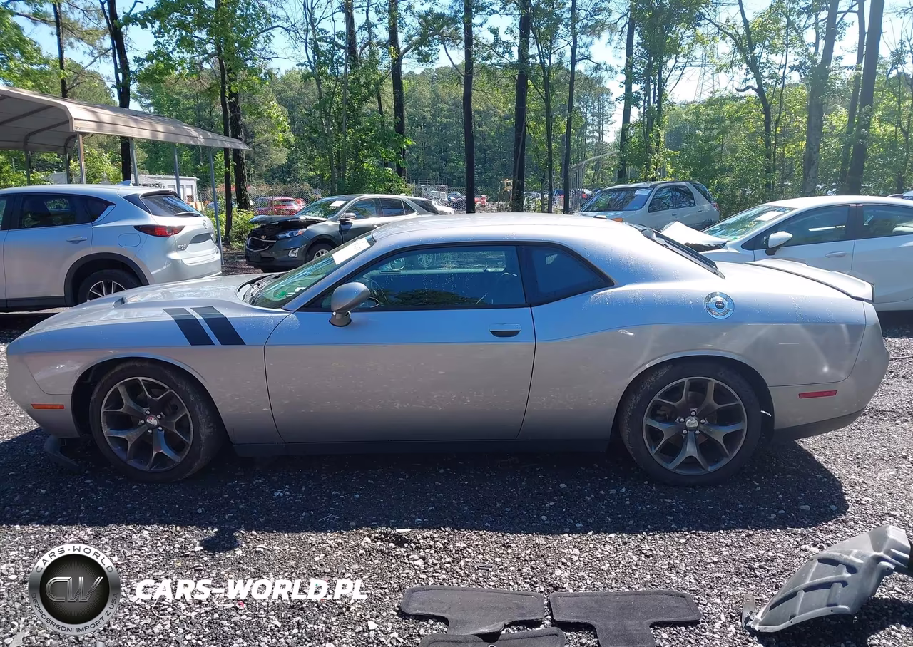 2015 Dodge Challenger Sxt VIN:2C3CDZAG0FH856067 - 15