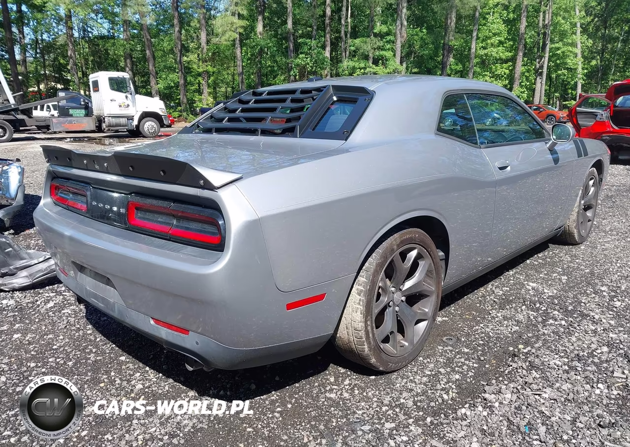 2015 Dodge Challenger Sxt VIN:2C3CDZAG0FH856067 - 4