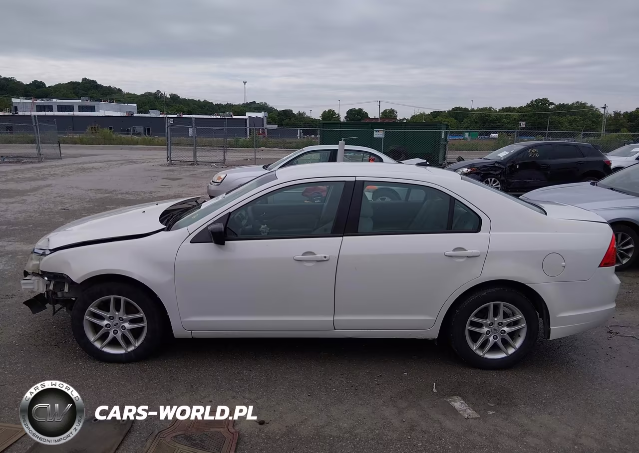 2011 Ford Fusion S VIN:3FAHP0GA6BR226694 - 15