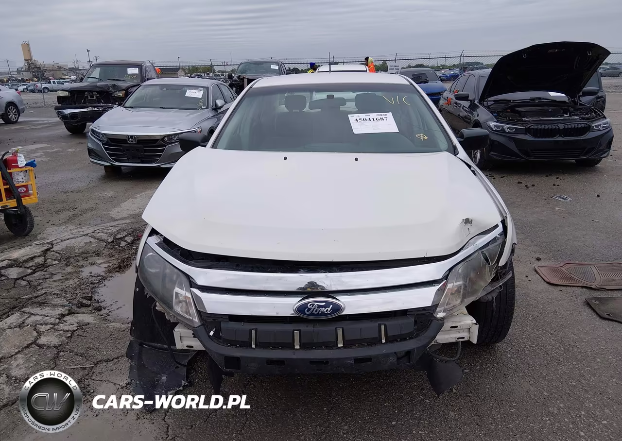 2011 Ford Fusion S VIN:3FAHP0GA6BR226694 - 6