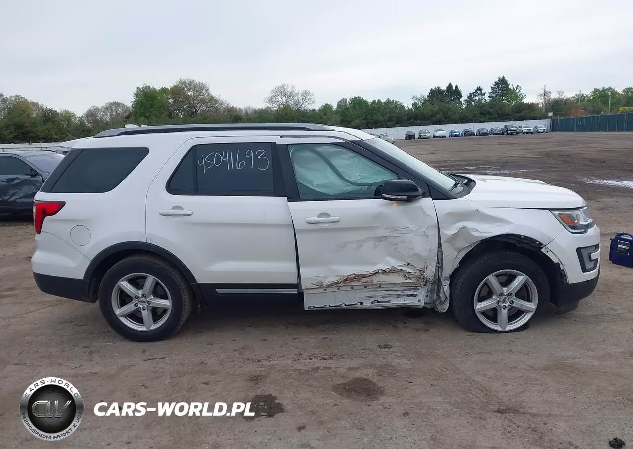 2017 Ford Explorer Xlt VIN:1FM5K7D85HGD50957 - 13