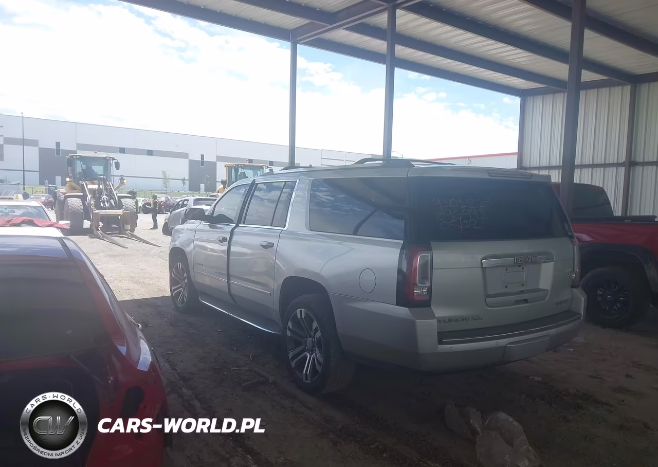 2017 GMC Yukon Xl Denali VIN:1GKS2HKJ7HR296492 - 3