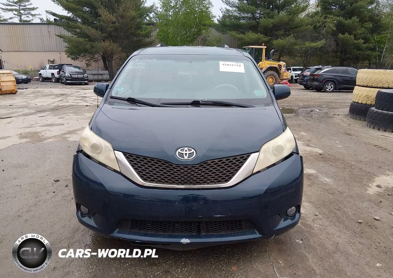 2011 Toyota Sienna Le V6 VIN:5TDKK3DC5BS088973 - 12