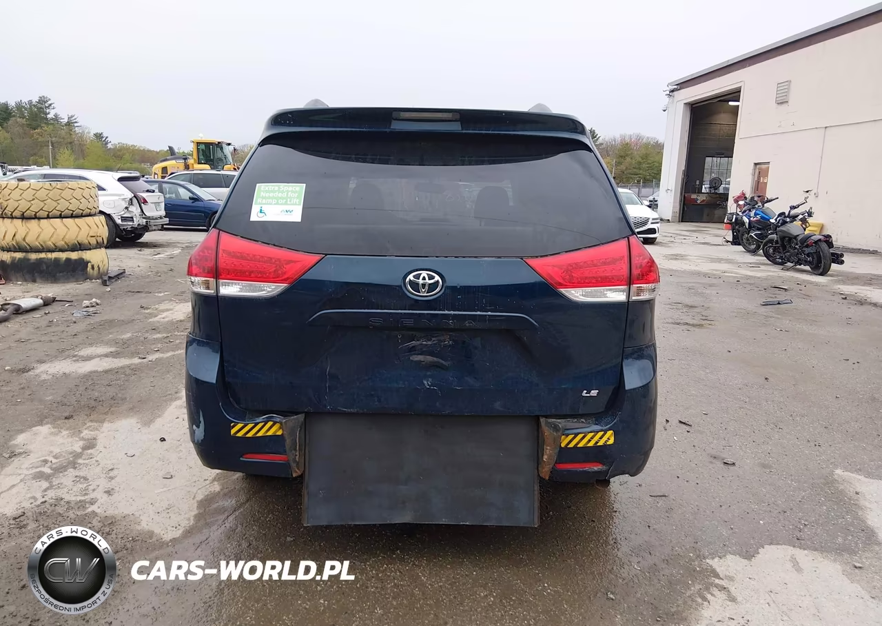 2011 Toyota Sienna Le V6 VIN:5TDKK3DC5BS088973 - 16