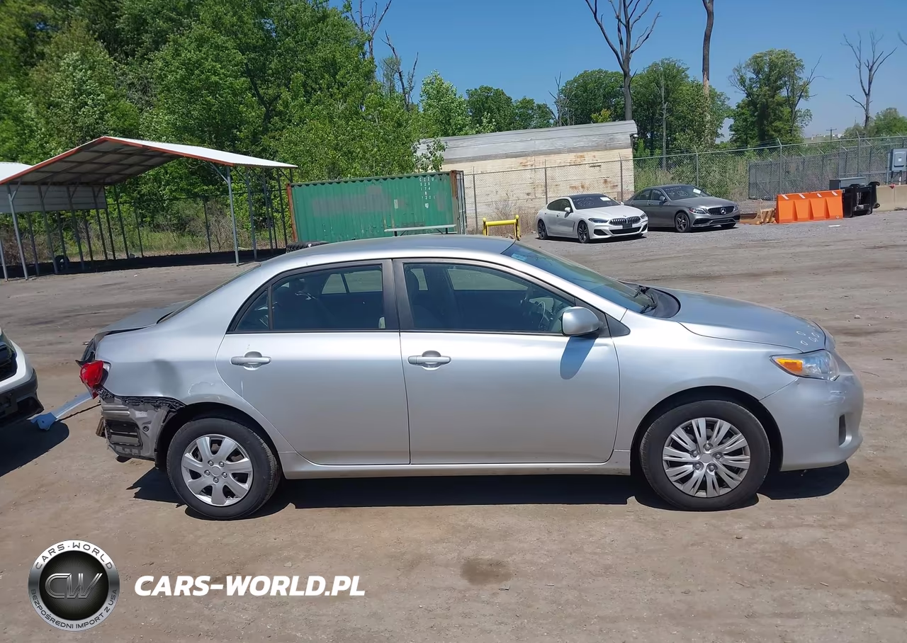 2011 Toyota Corolla Le VIN:JTDBU4EE6B9137175 - 13
