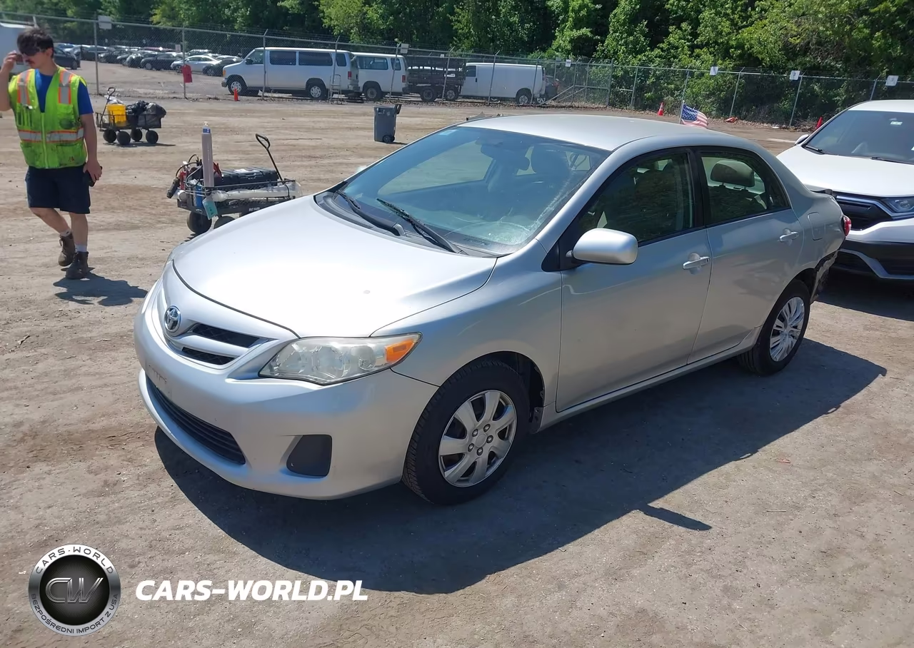 2011 Toyota Corolla Le VIN:JTDBU4EE6B9137175 - 2
