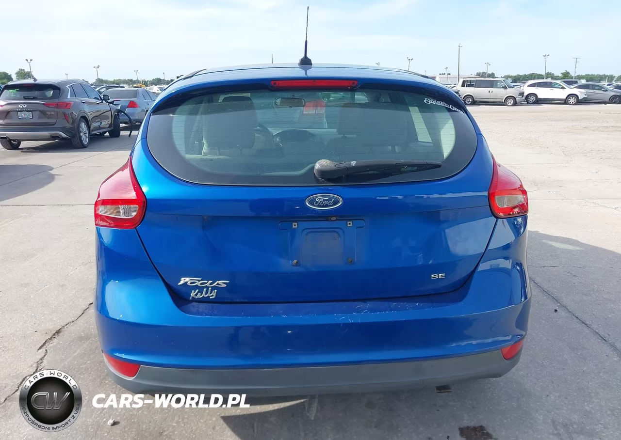 2018 Ford Focus Se VIN:1FADP3K23JL238718 - 16