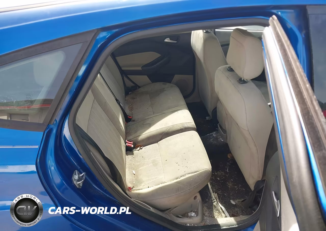 2018 Ford Focus Se VIN:1FADP3K23JL238718 - 8