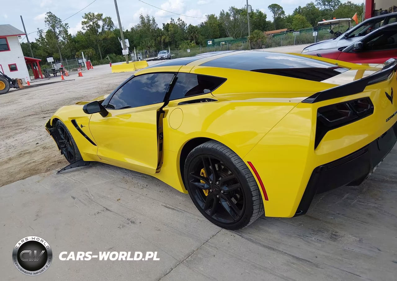 2016 Chevrolet Corvette Stingray Z51 VIN:1G1YK2D79G5105142 - 14