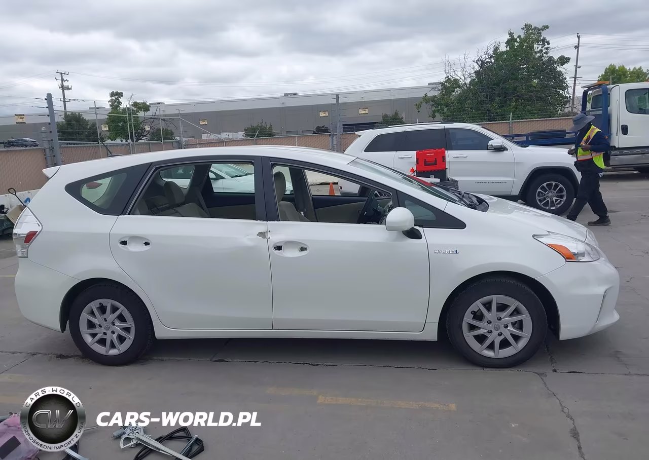 2012 Toyota Prius V Five-Three-Two VIN:JTDZN3EU7C3162376 - 14