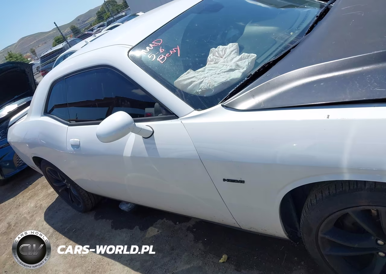 2016 Dodge Challenger R-T Plus VIN:2C3CDZBT3GH120088 - 14