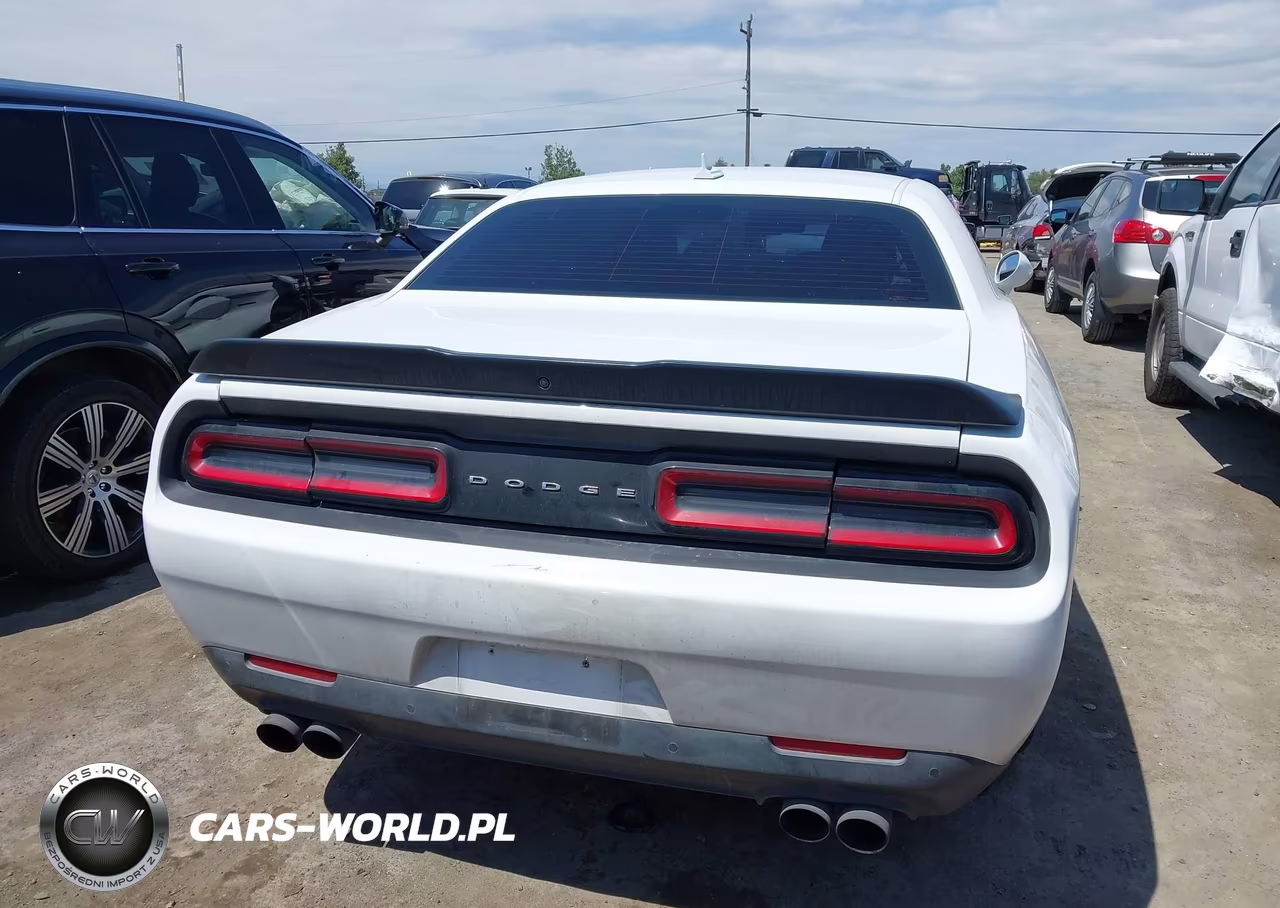 2016 Dodge Challenger R-T Plus VIN:2C3CDZBT3GH120088 - 17