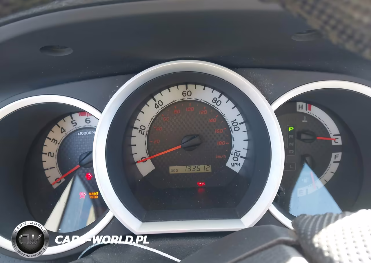 2014 Toyota Tacoma Base V6 VIN:3TMLU4EN3EM148001 - 7
