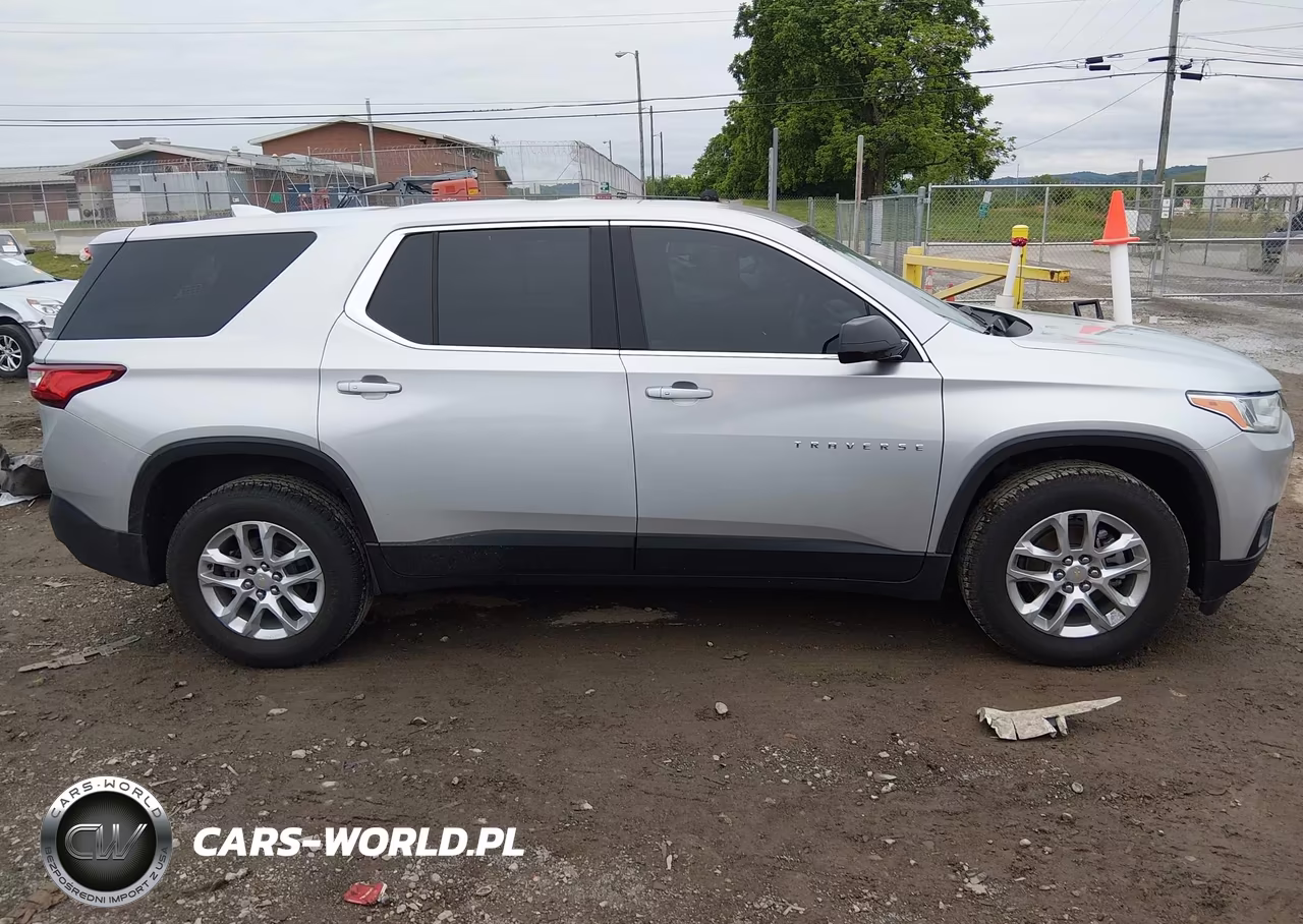 2019 Chevrolet Traverse Ls VIN:1GNERFKWXKJ183573 - 14