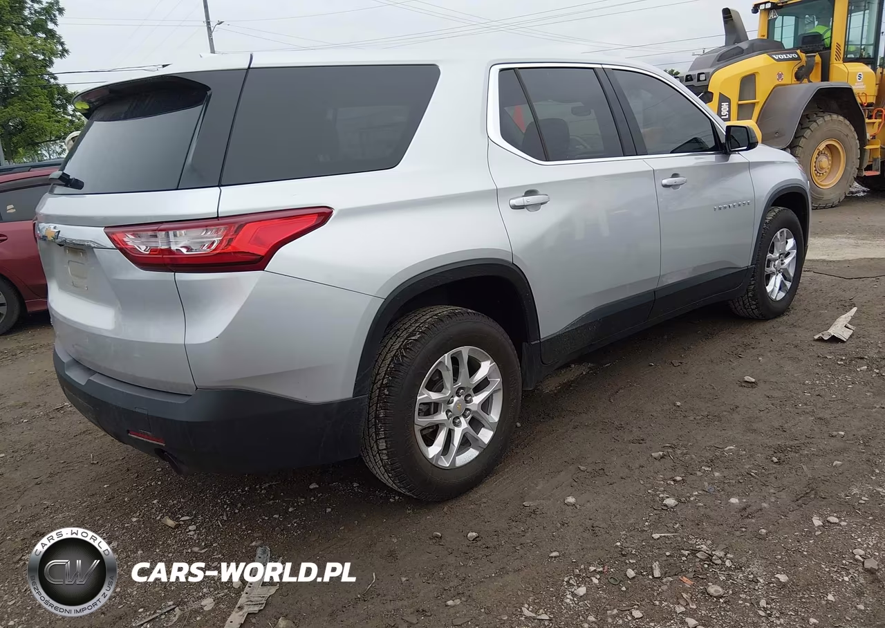 2019 Chevrolet Traverse Ls VIN:1GNERFKWXKJ183573 - 4