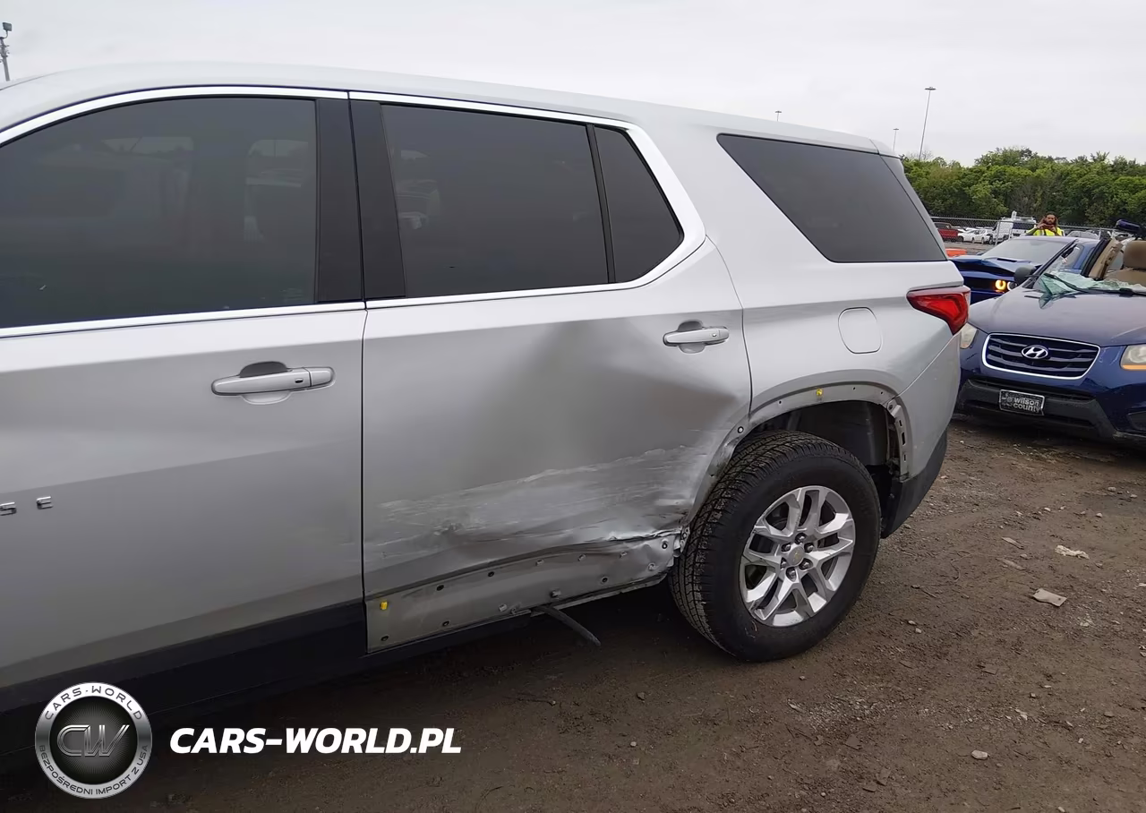2019 Chevrolet Traverse Ls VIN:1GNERFKWXKJ183573 - 6