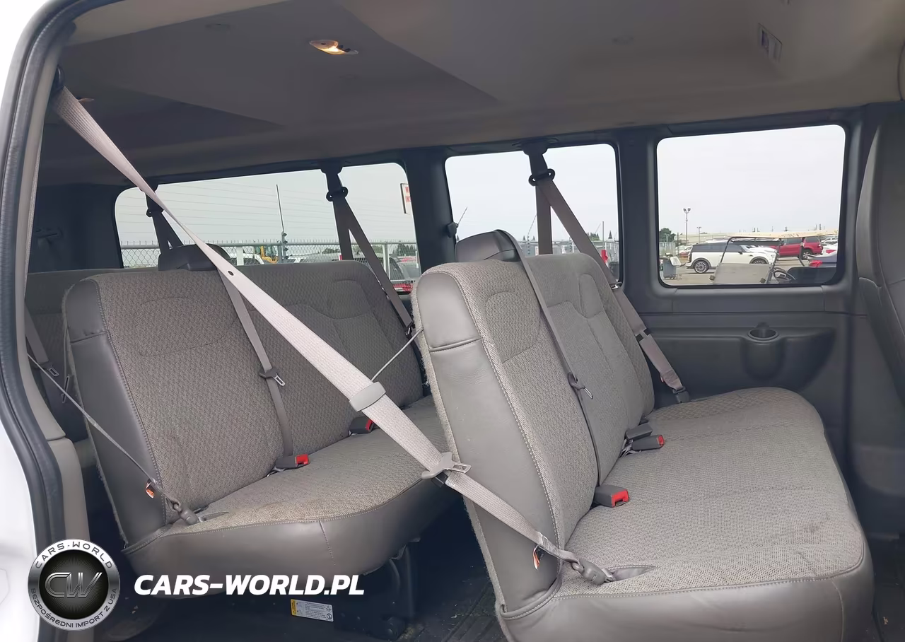 2026 GMC Savana Passenger 3500 Extended Wheelbase, Lt, Rwd VIN:1GJZ7PF76T1189048 - 8