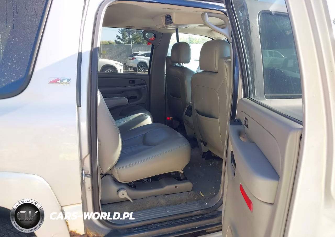 2005 Chevrolet Suburban 1500 Z71 VIN:3GNFK16Z55G219398 - 8