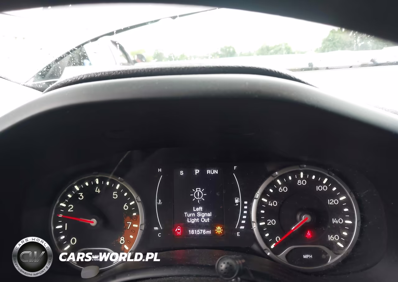 2017 Jeep Renegade Sport 4X4 VIN:ZACCJBAB8HPG01023 - 7