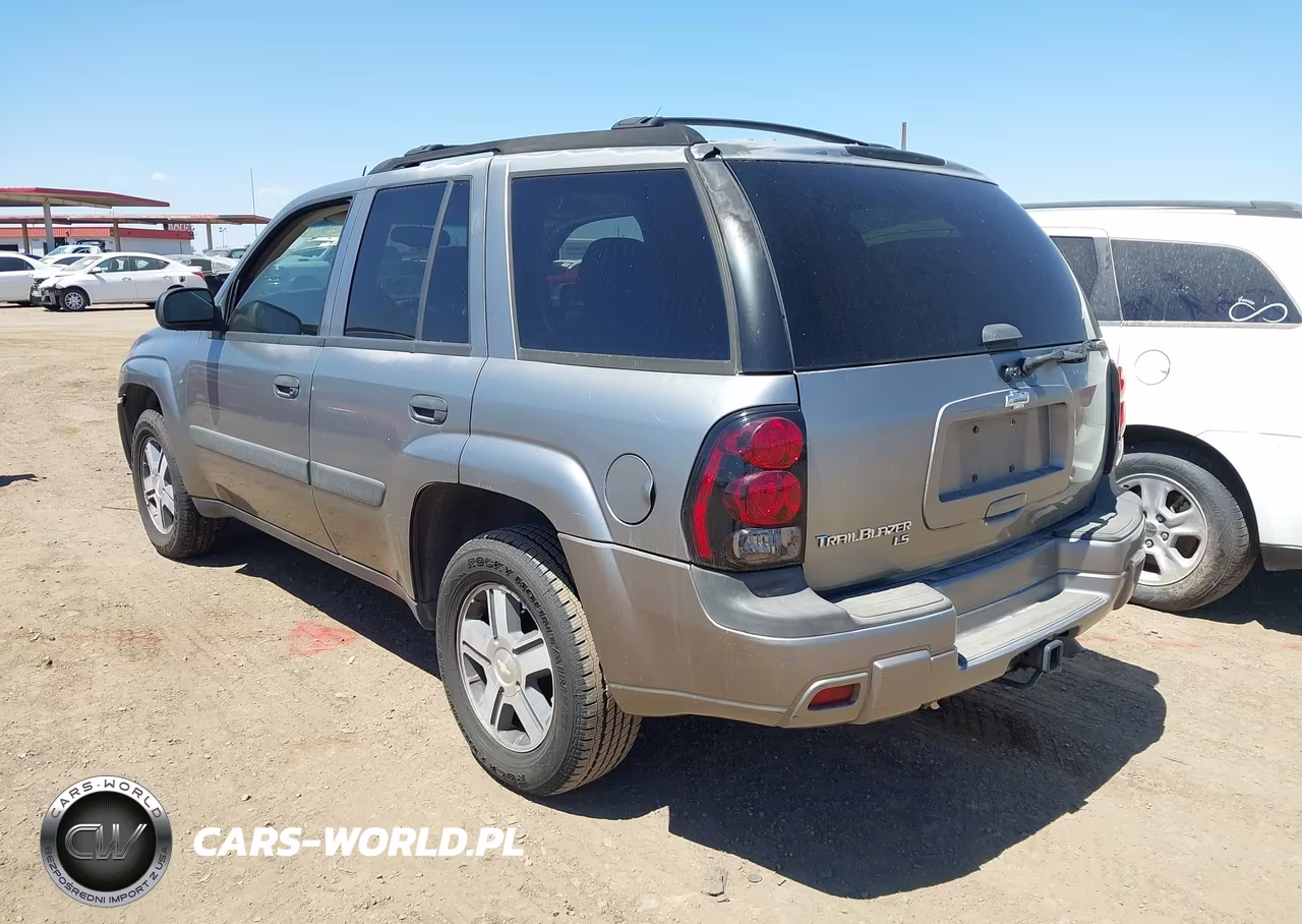 2005 Chevrolet Trailblazer Ls VIN:1GNDS13SX52262058 - 3
